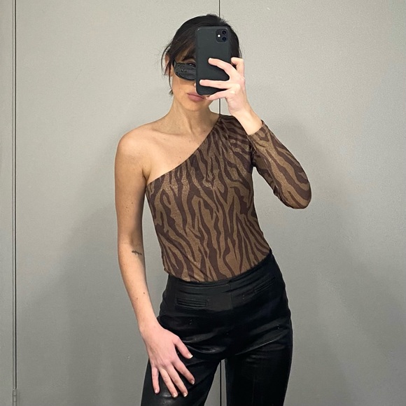 Hansen & Gretel / Revolve Misha One Shoulder Bodysuit in Zebra Print NWT - Picture 7 of 12